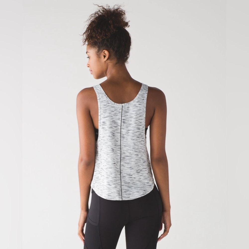Lululemon Rush Hour Tank Top in Tiger Stripe Multi, size 8